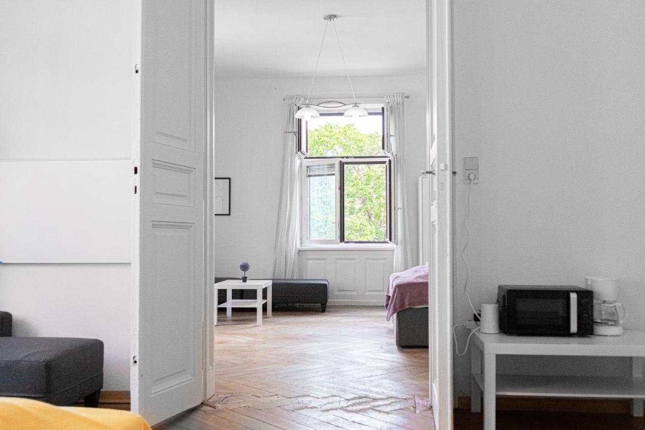 Cozy 2Br Apt. Near Akh Hospital-Ideal For Longstay เวียนนา ภายนอก รูปภาพ