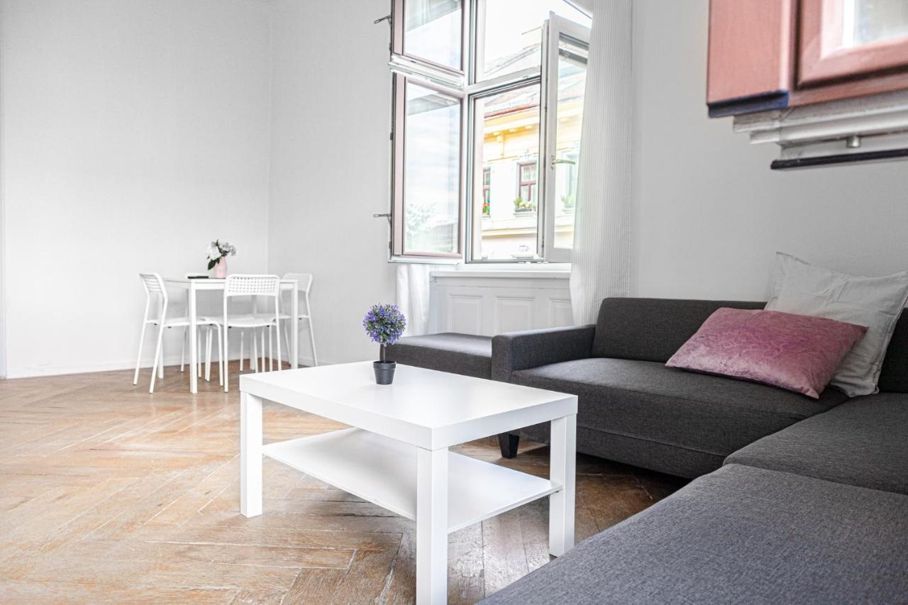 Cozy 2Br Apt. Near Akh Hospital-Ideal For Longstay เวียนนา ภายนอก รูปภาพ